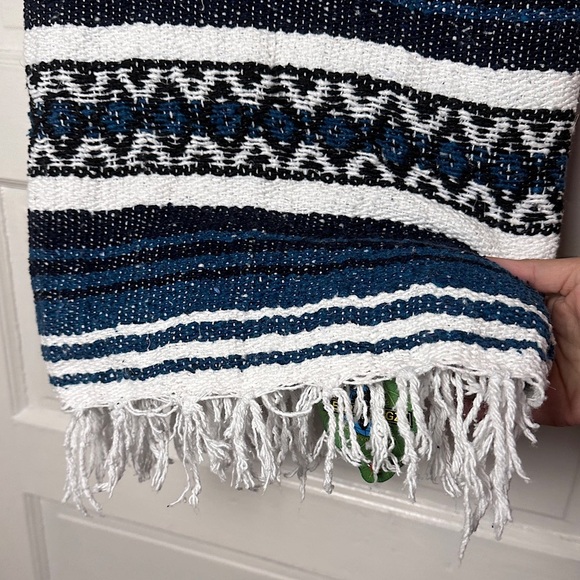 NWT Earth Ragz Southwestern Mexican Striped Falsa Throw Blanket Blue White Black - Picture 7 of 11